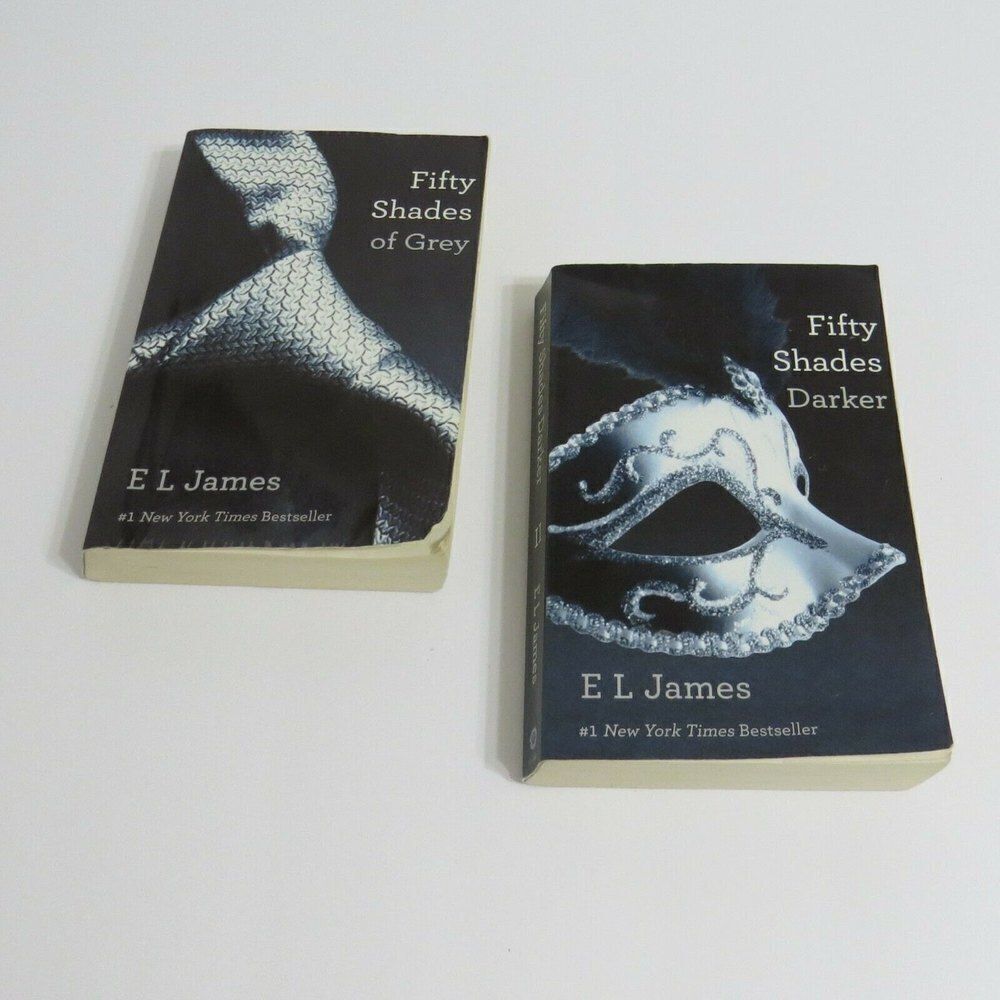 Fifty Shades of Grey & Fifty Shades Darker E L James Paperback Lot of 2
